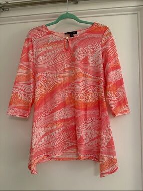 Gloria Vanderbilt Coral and White Wave Print Keyhole Tunic
